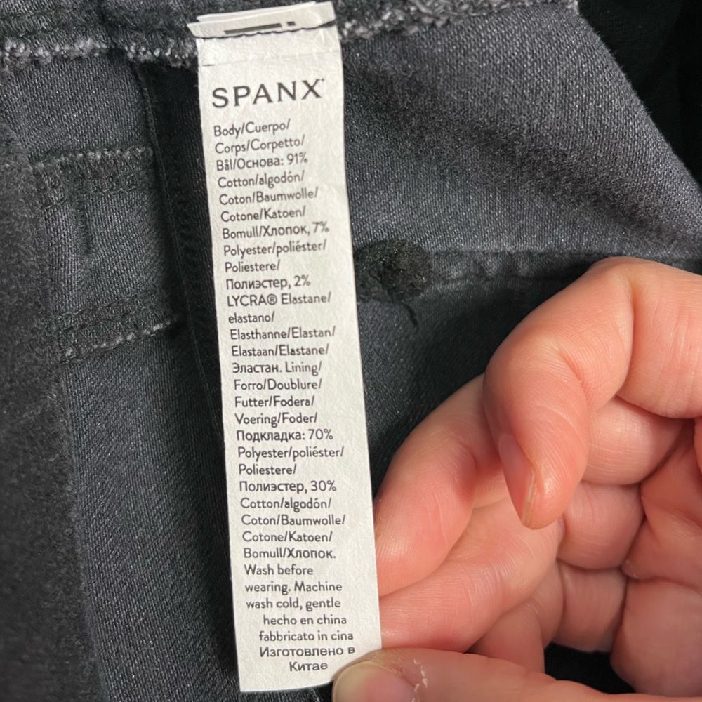 NWT SPANX | 20355R Vintage Black Straight Leg Jeans XS‎ - Picture 11 of 12